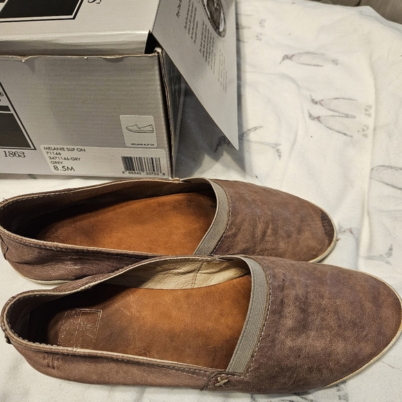 Frye Melanie Slip On Grey - Picture 2 of 12